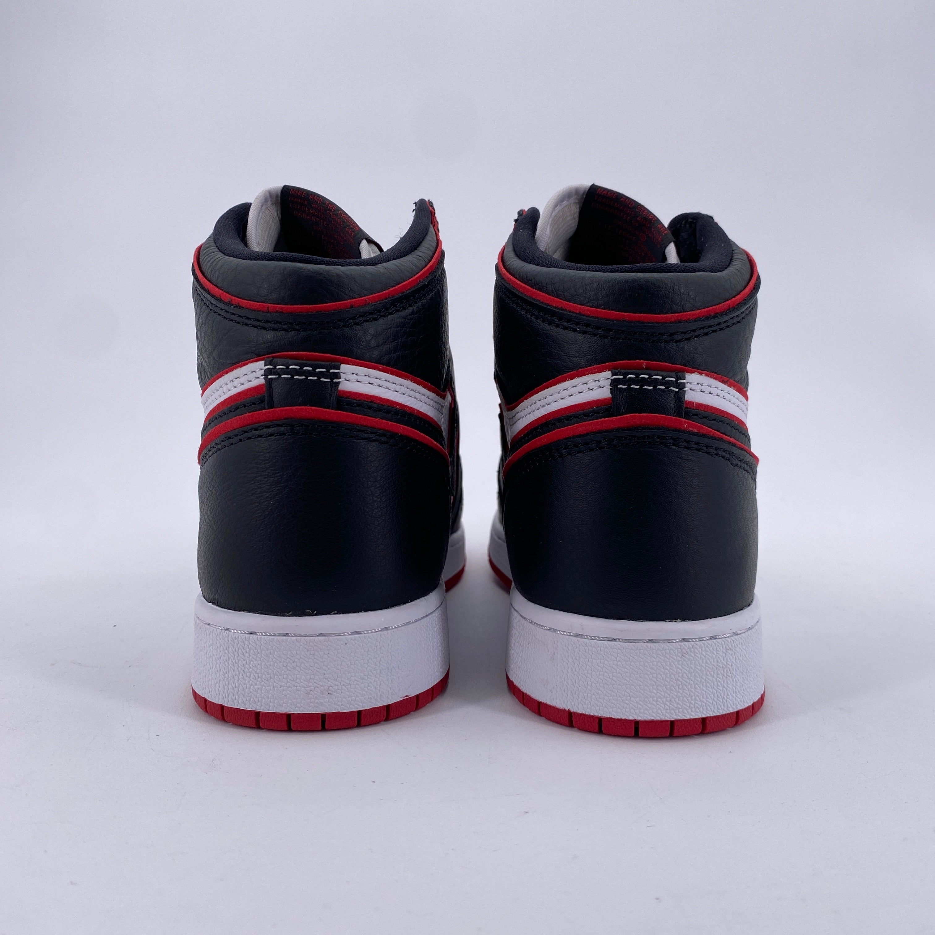Air Jordan (GS) 1 Retro High OG &quot;Bloodline&quot; 2019 New Size 7Y