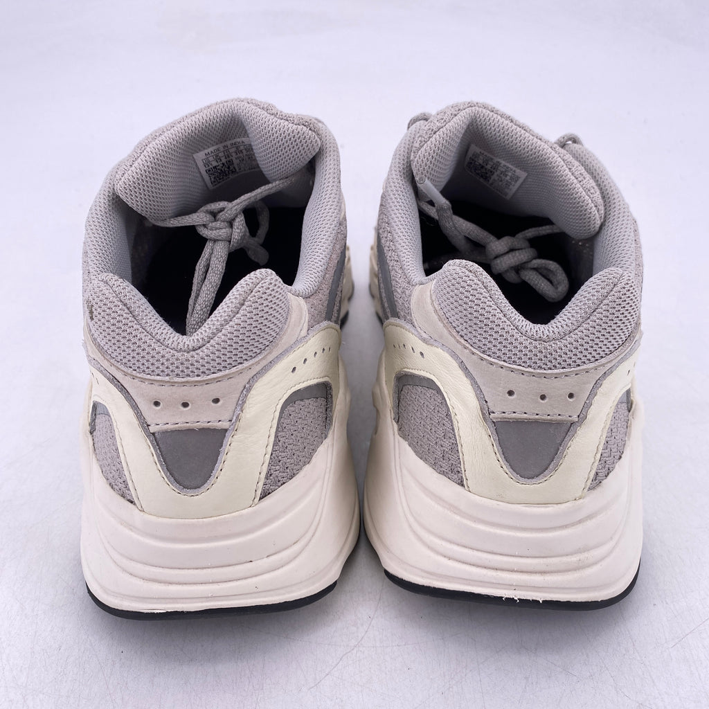 Yeezy 700 v2 "Static" 2018 Used Size 13.5