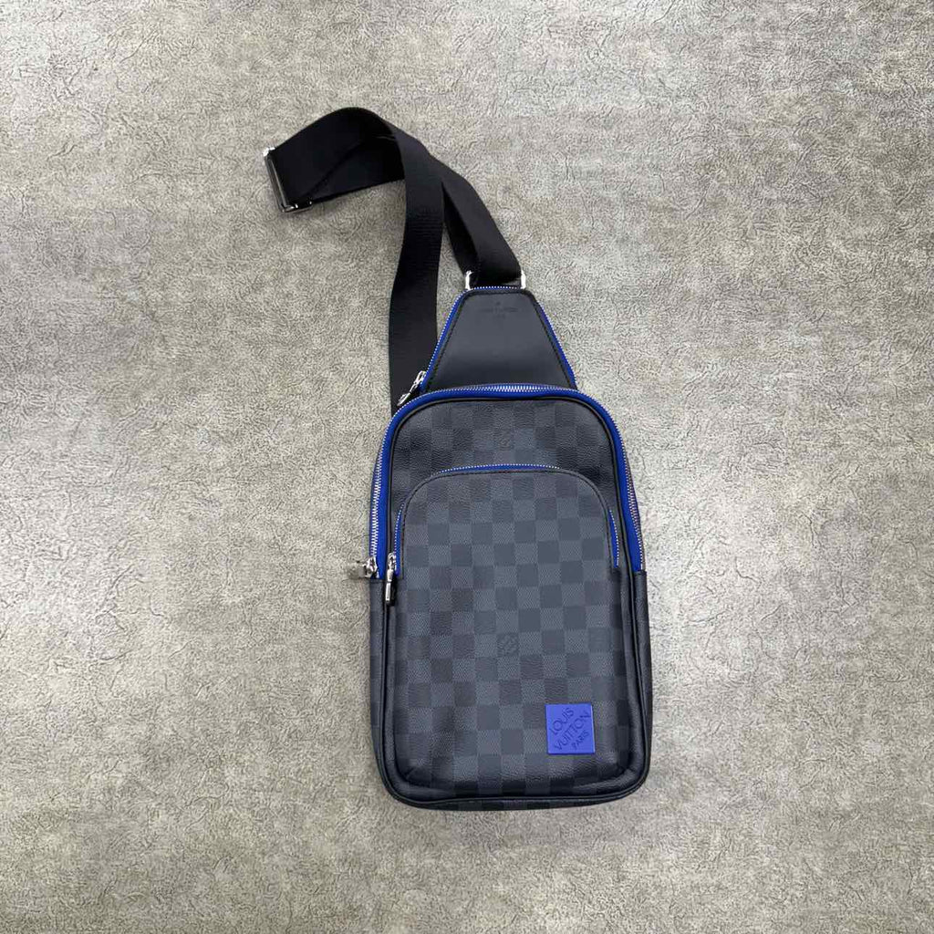 Louis Vuitton Crossbody "AVENUE SLING BAG" Used Black Size OS