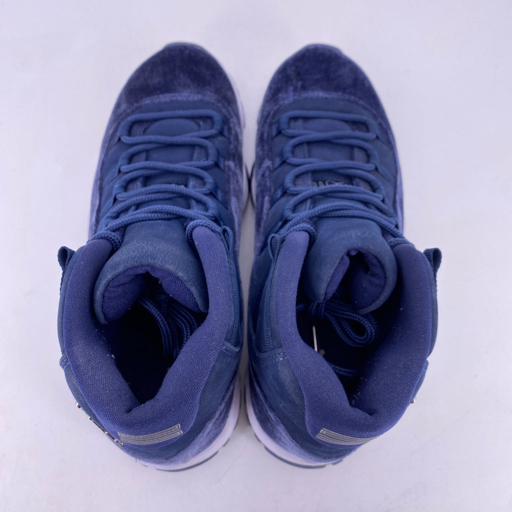 Air Jordan (W) 11 Retro "Midnight Navy" 2022 Used Size 8.5W