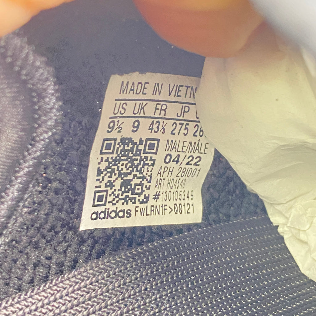 Yeezy 350 v2 "Onyx" 2022 New Size 9.5