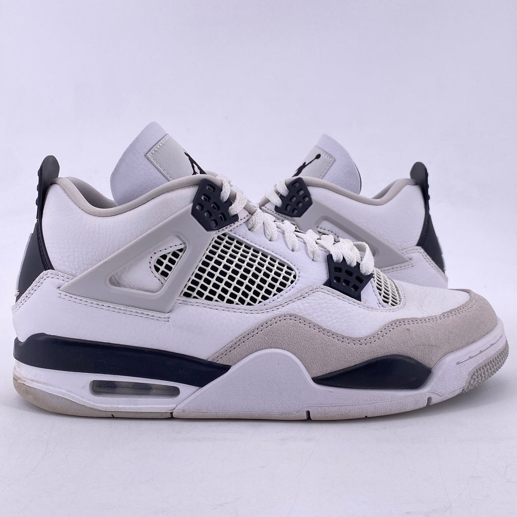 Air Jordan 4 Retro "MILITARY BLACK" 2022 Used Size 10