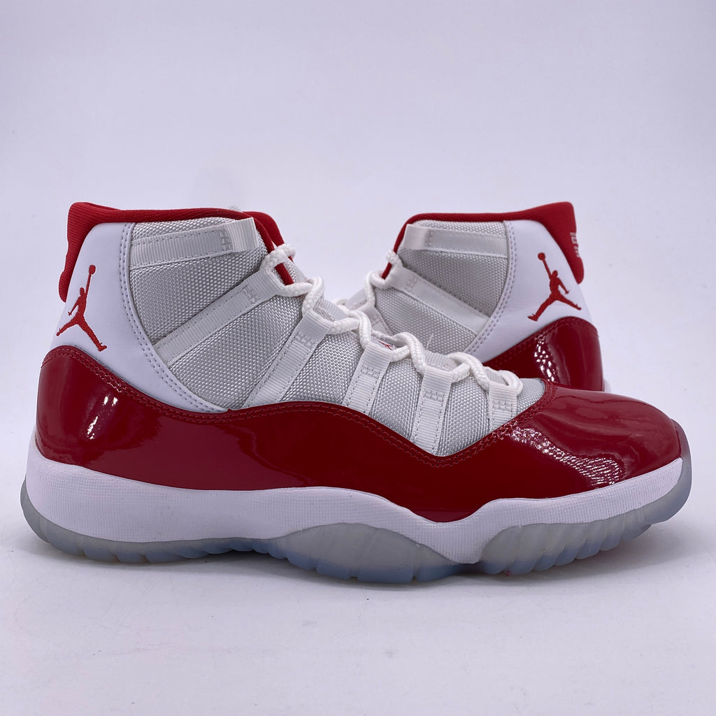 Air Jordan 11 Retro "Cherry" 2022 Used Size 9.5
