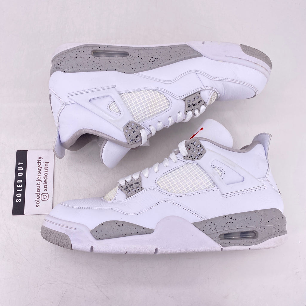 Air Jordan 4 Retro "White Oreo" 2021 Used Size 9