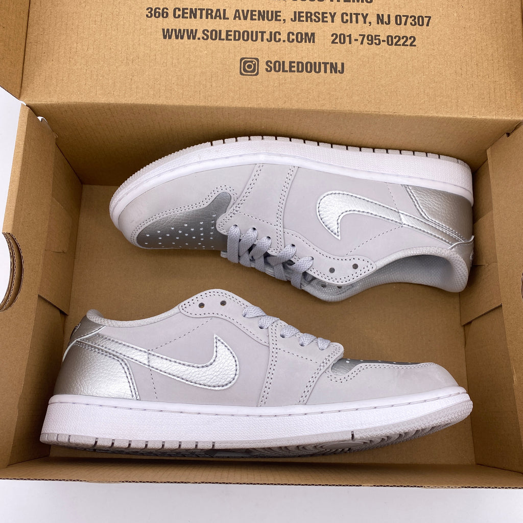 Air Jordan 1 Retro Low "Metallic Silver" 2024 Used Size 8.5