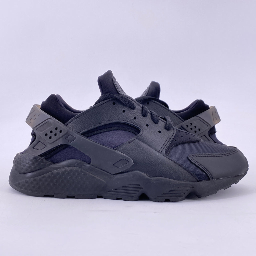 Nike Air Huarache "Triple Black" 2021 Used Size 11
