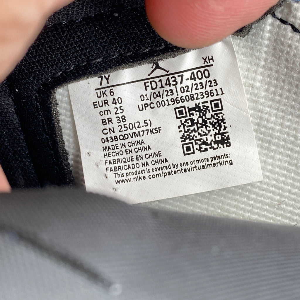 Air Jordan (GS) 1 Retro High OG "Unc Toe" 2023 New Size 7Y