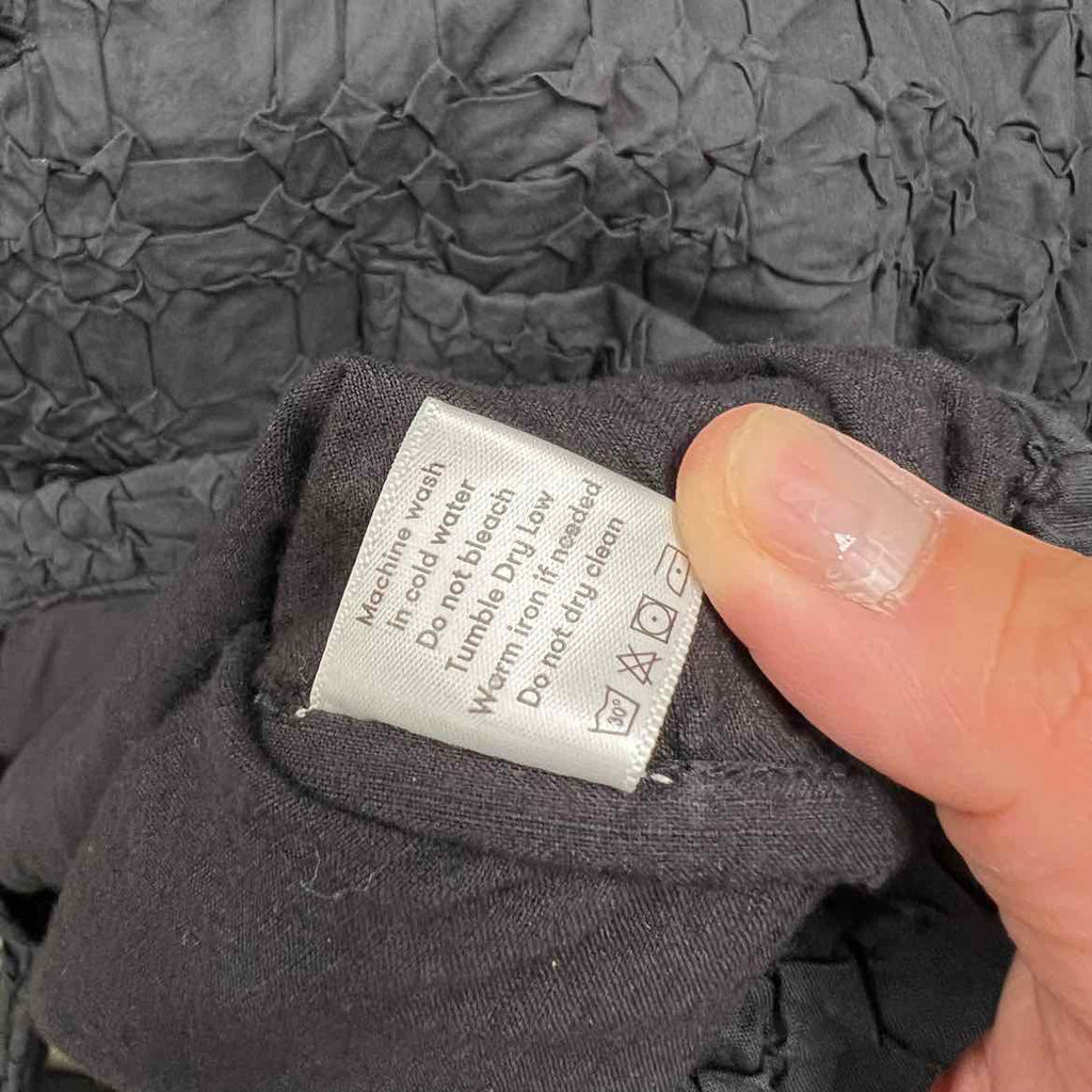 18 East Polo "CRINKLED" Black Used Size L