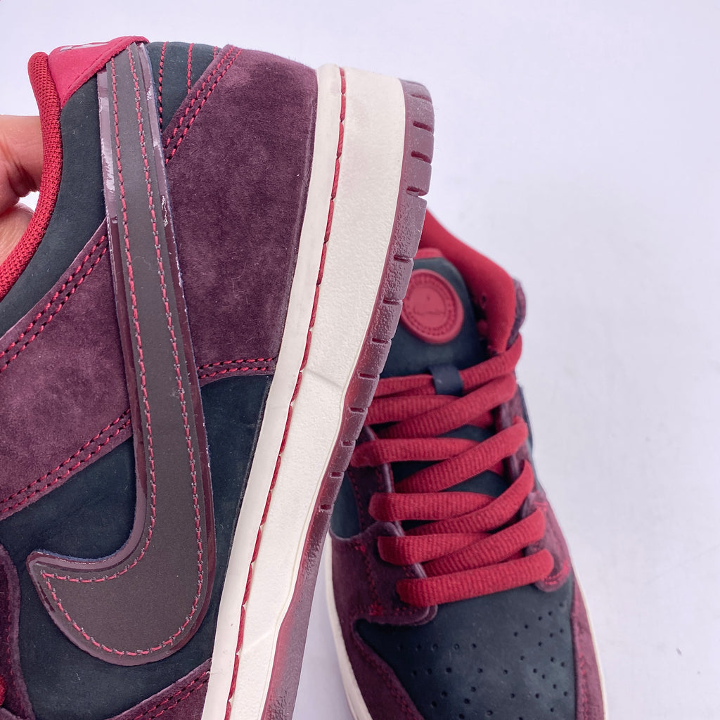 Nike SB Dunk Low "Riot Skateshop" 2025 New Size 8.5