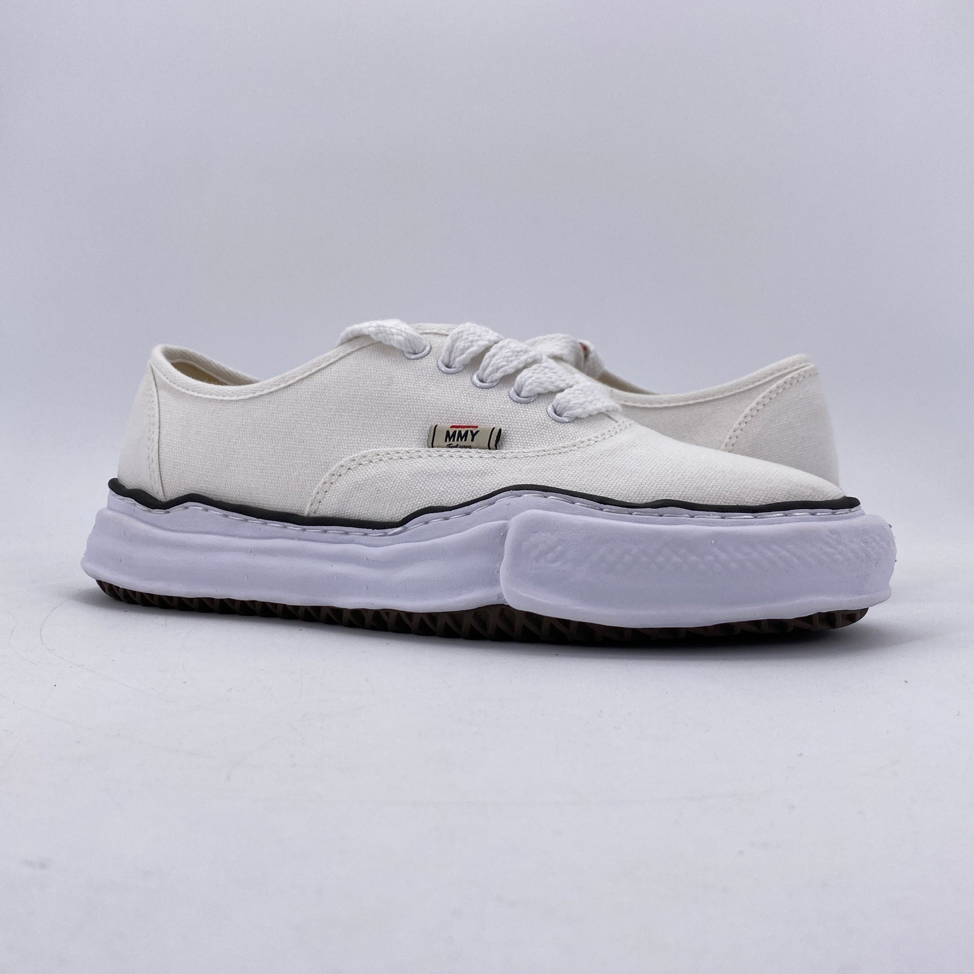 Maison Mihara Yasuhiro Low Top &quot;White&quot;  New Size 42