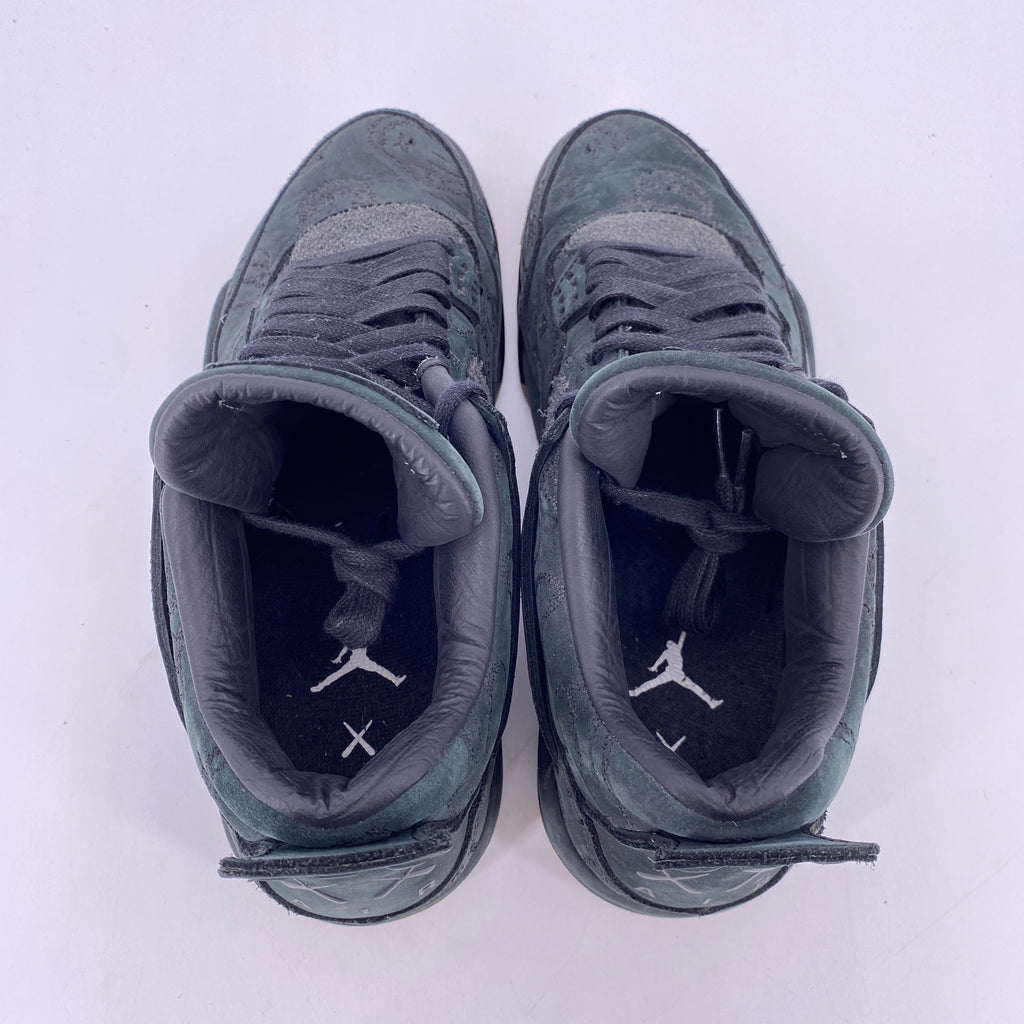 Air Jordan 4 Retro "Kaws Black" 2017 Used Size 9