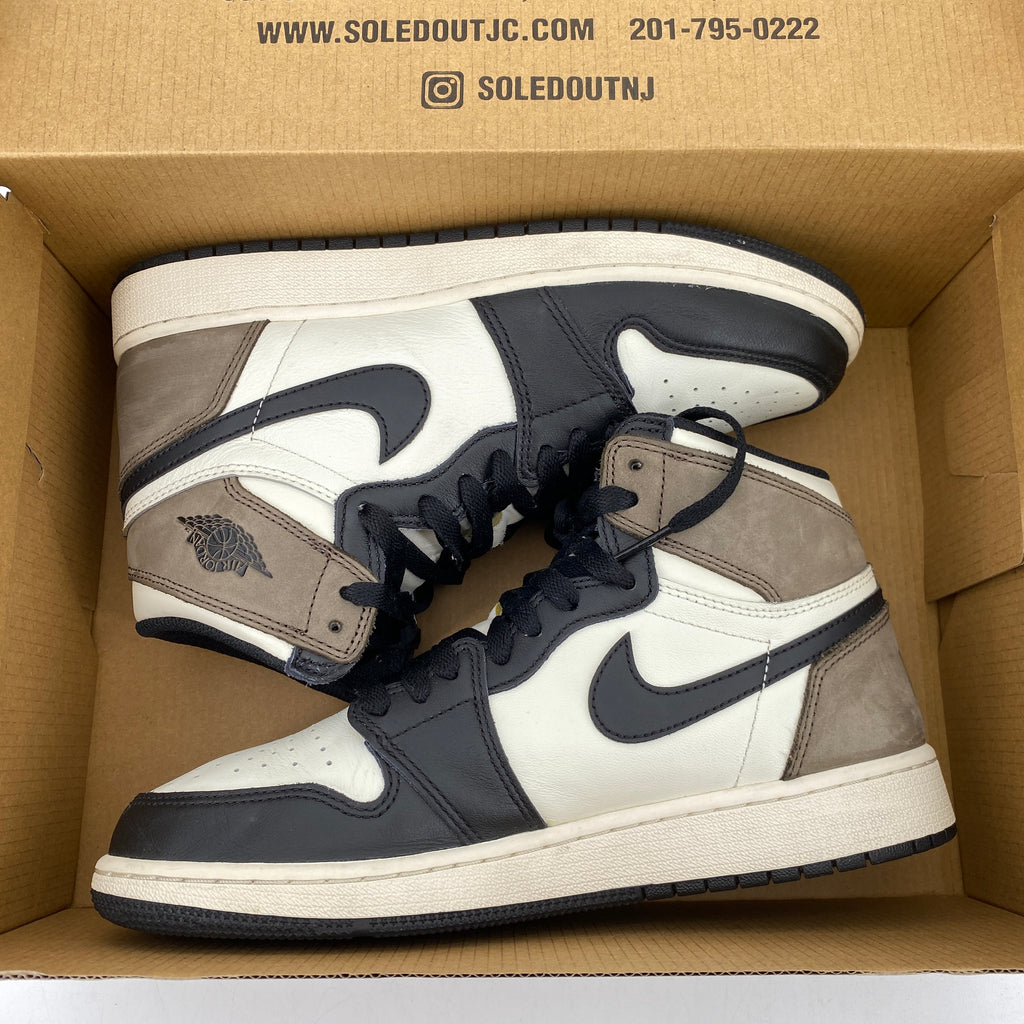 Air Jordan (GS) 1 Retro High "Mocha" 2020 Used Size 7Y