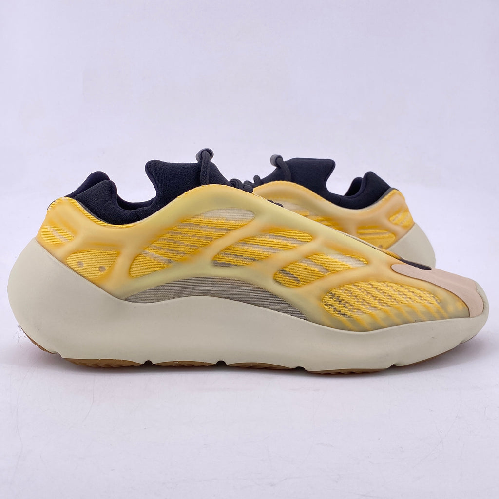 Yeezy 700 v3 "Mono Safflower" 2022 New Size 13.5