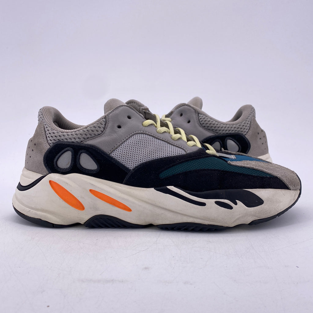 Yeezy 700 "Waverunner" 2019 Used Size 11