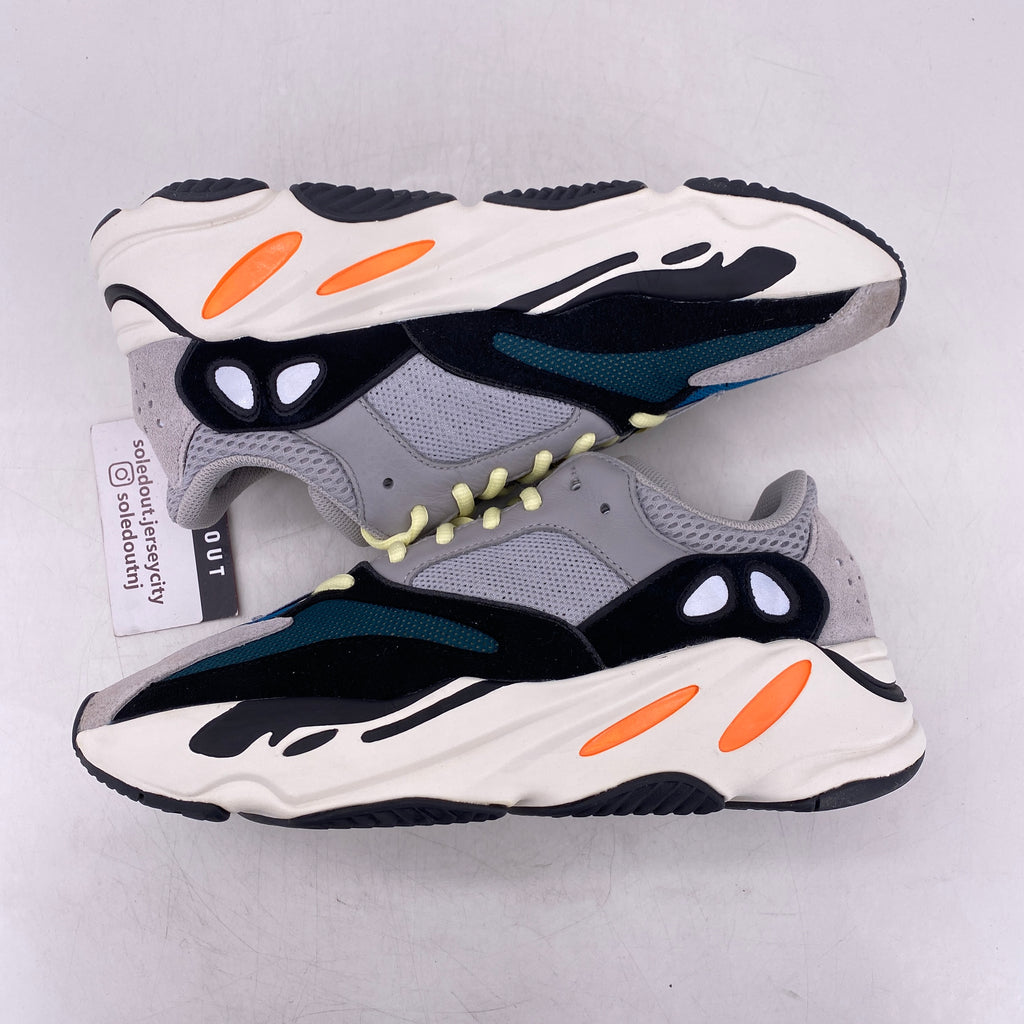 Yeezy 700 "Waverunner" 2017 Used Size 9