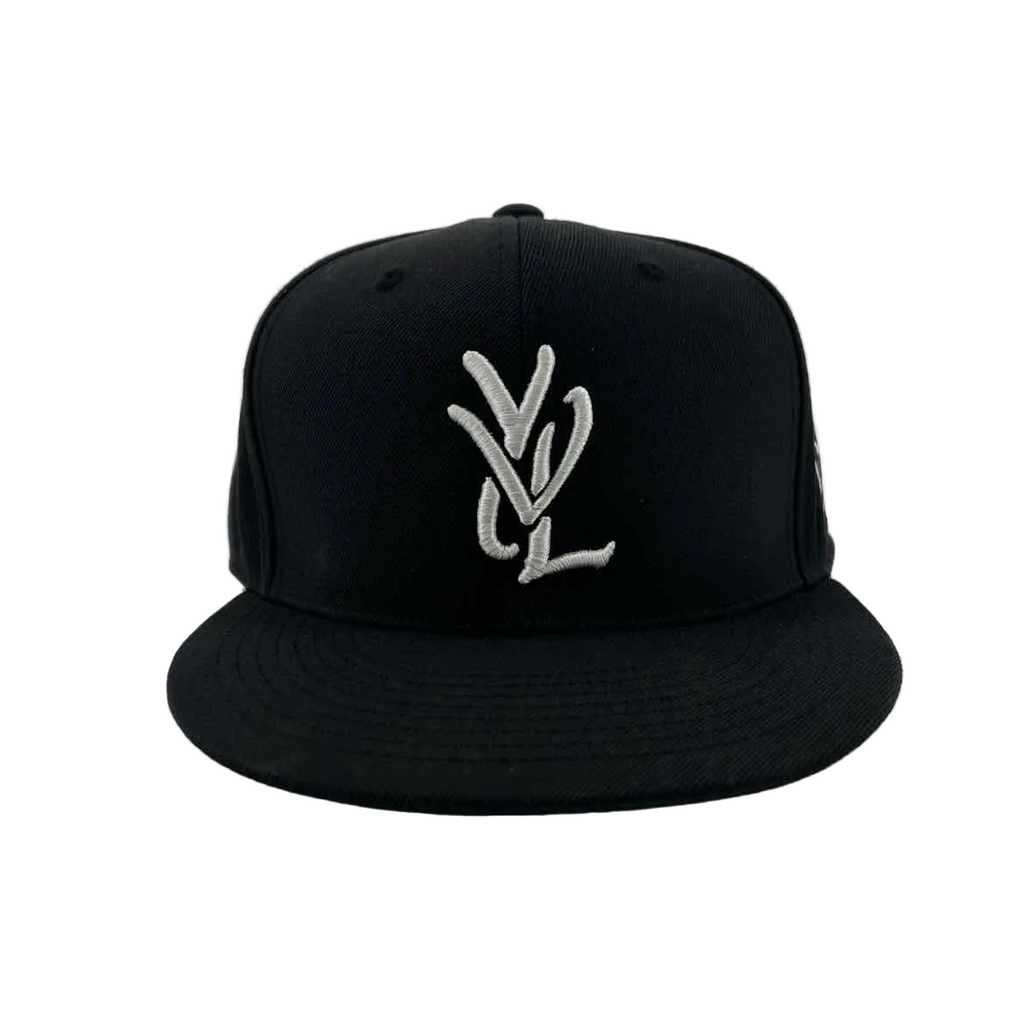 YVL Fitted Hat "WHITE BLACK" Used Size 8