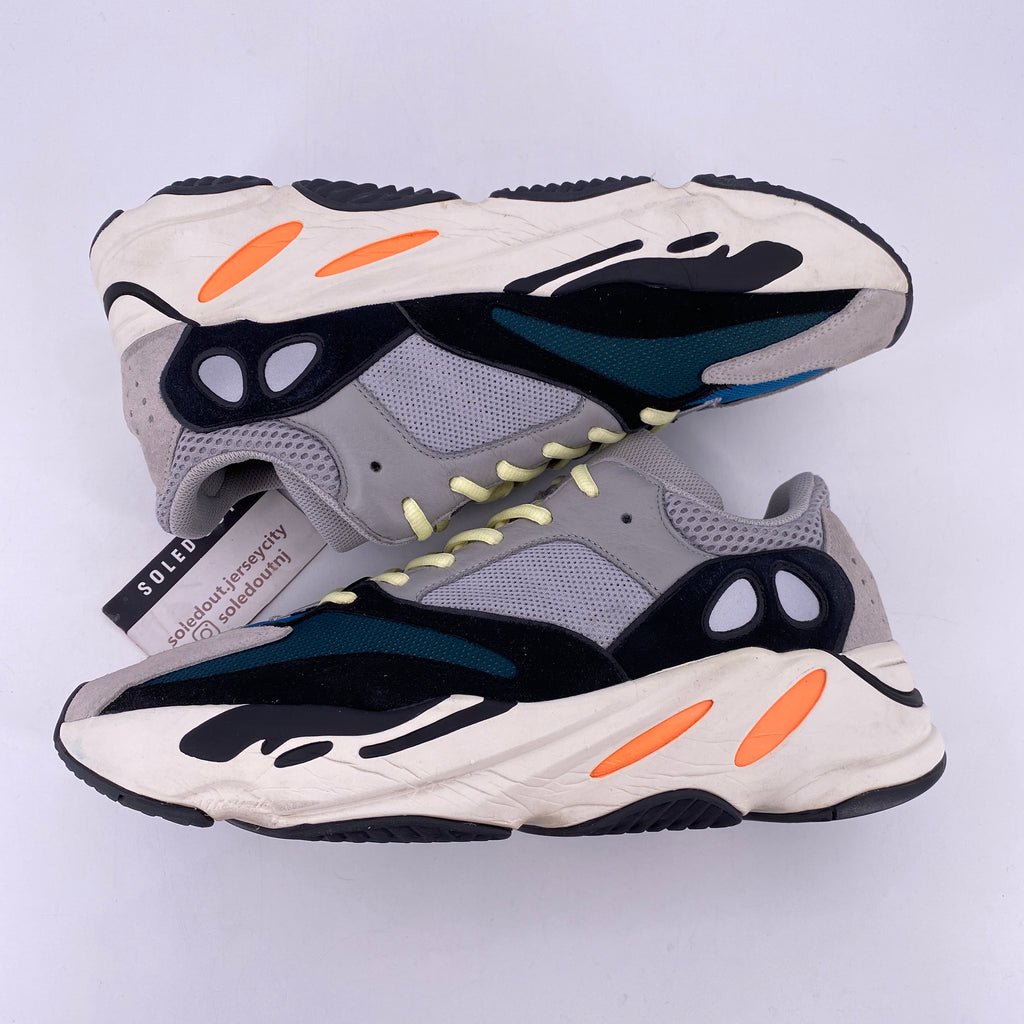 Yeezy 700 "Waverunner" 2022 Used Size 13