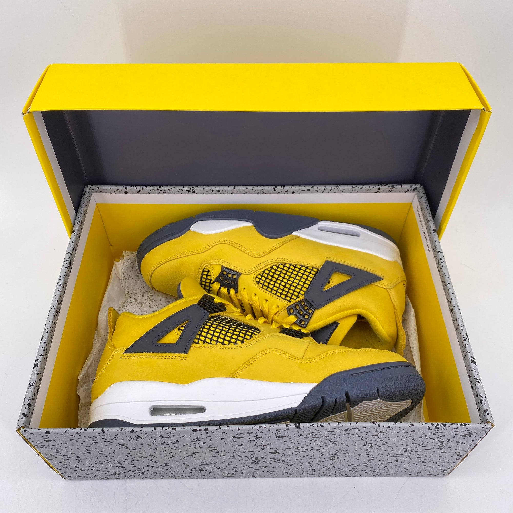 Air Jordan 4 Retro &quot;Lightning&quot; 2021 Used Size 9.5
