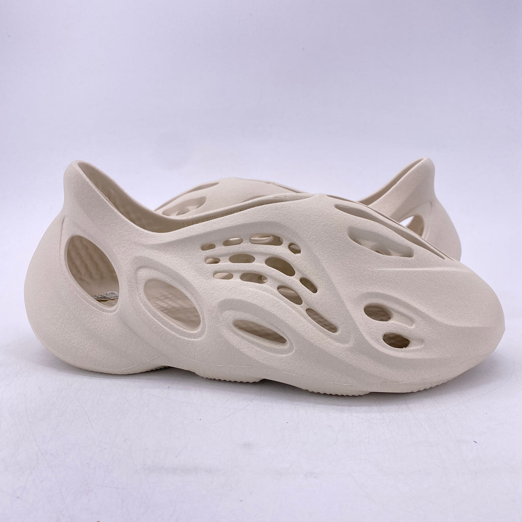 Yeezy Foam RNNR "Sand" 2021 New Size 12