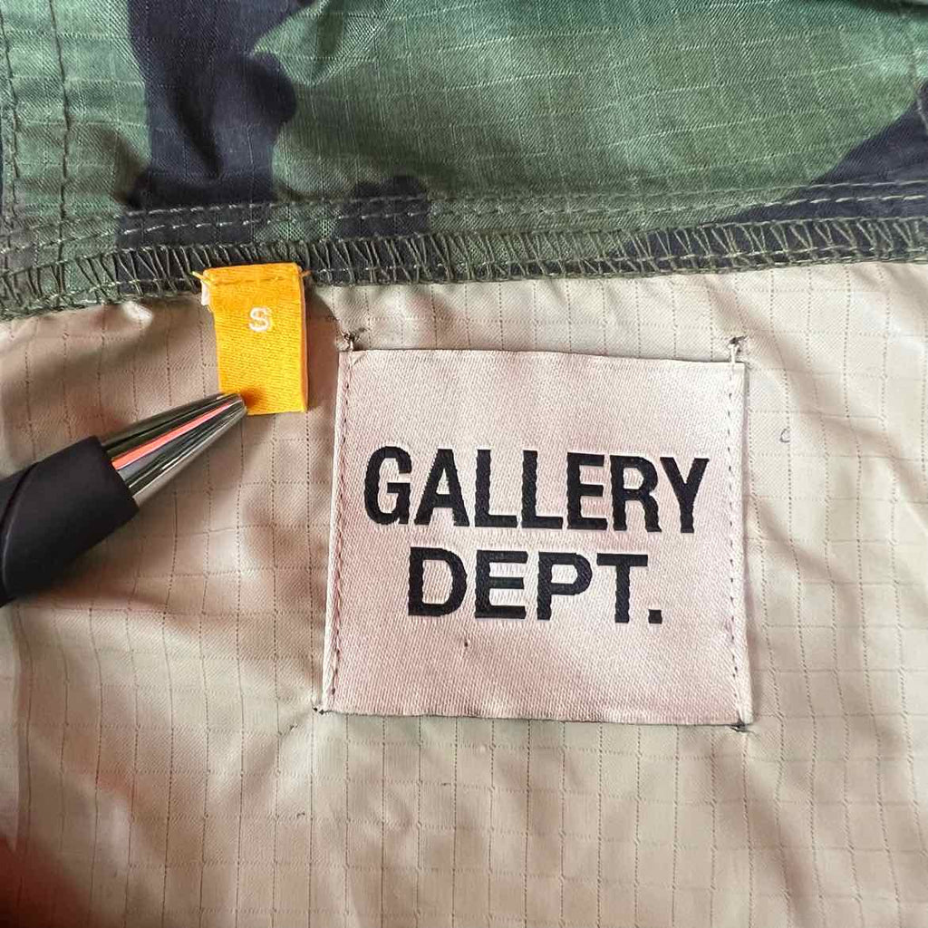 Gallery DEPT. Anorak "RIPSTOP" Camo Used Size S