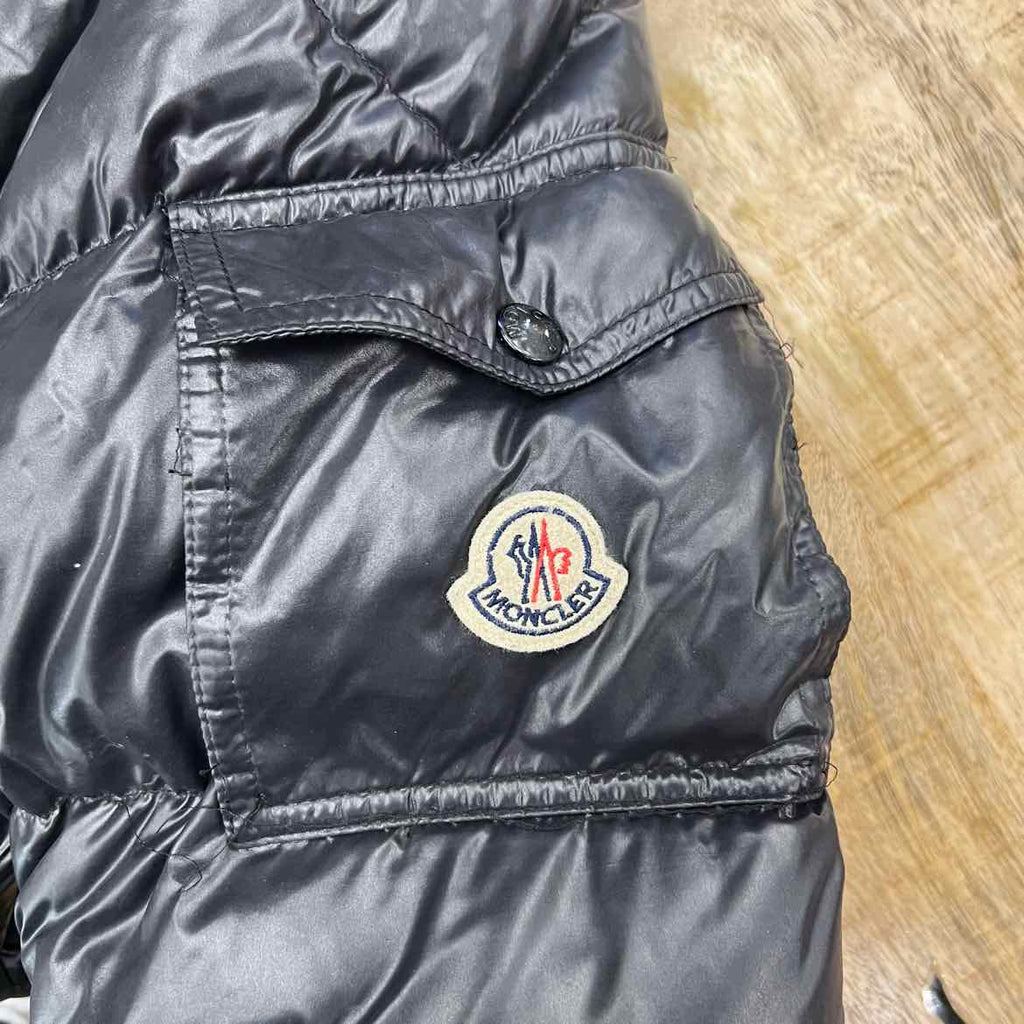 Moncler Jacket "MAYA GIUBBOTTO" Used Size 3