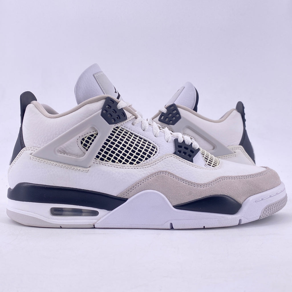 Air Jordan 4 Retro "Military Black" 2022 Used Size 11
