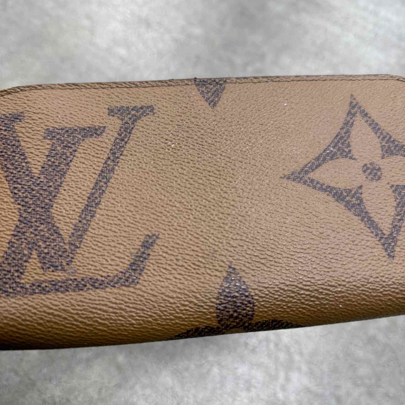 Louis Vuitton Wallet &quot;GIANT MONOGRAM&quot; Used Brown Size OS