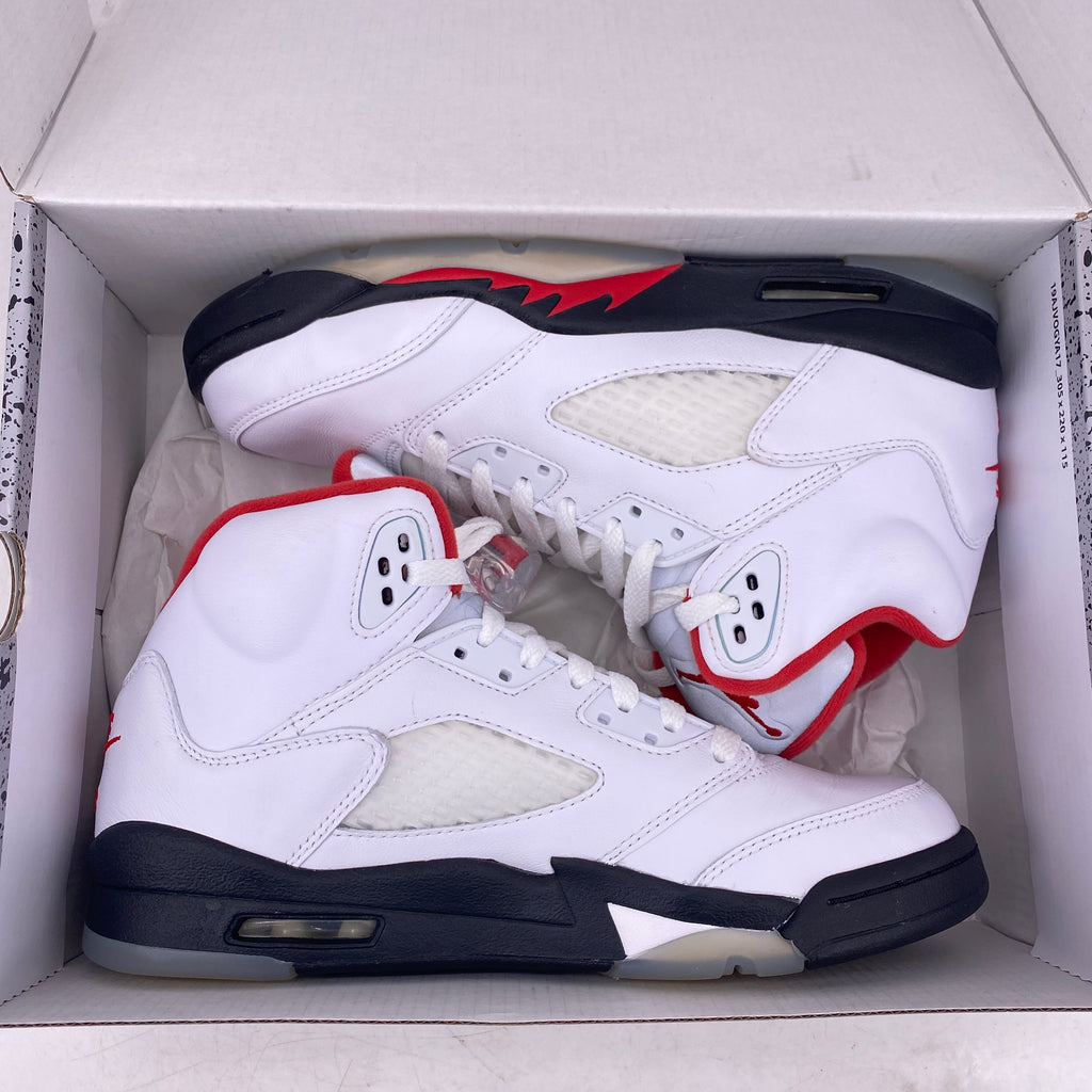 Air Jordan (GS) 5 Retro "Fire Red" 2020 Used Size 7Y