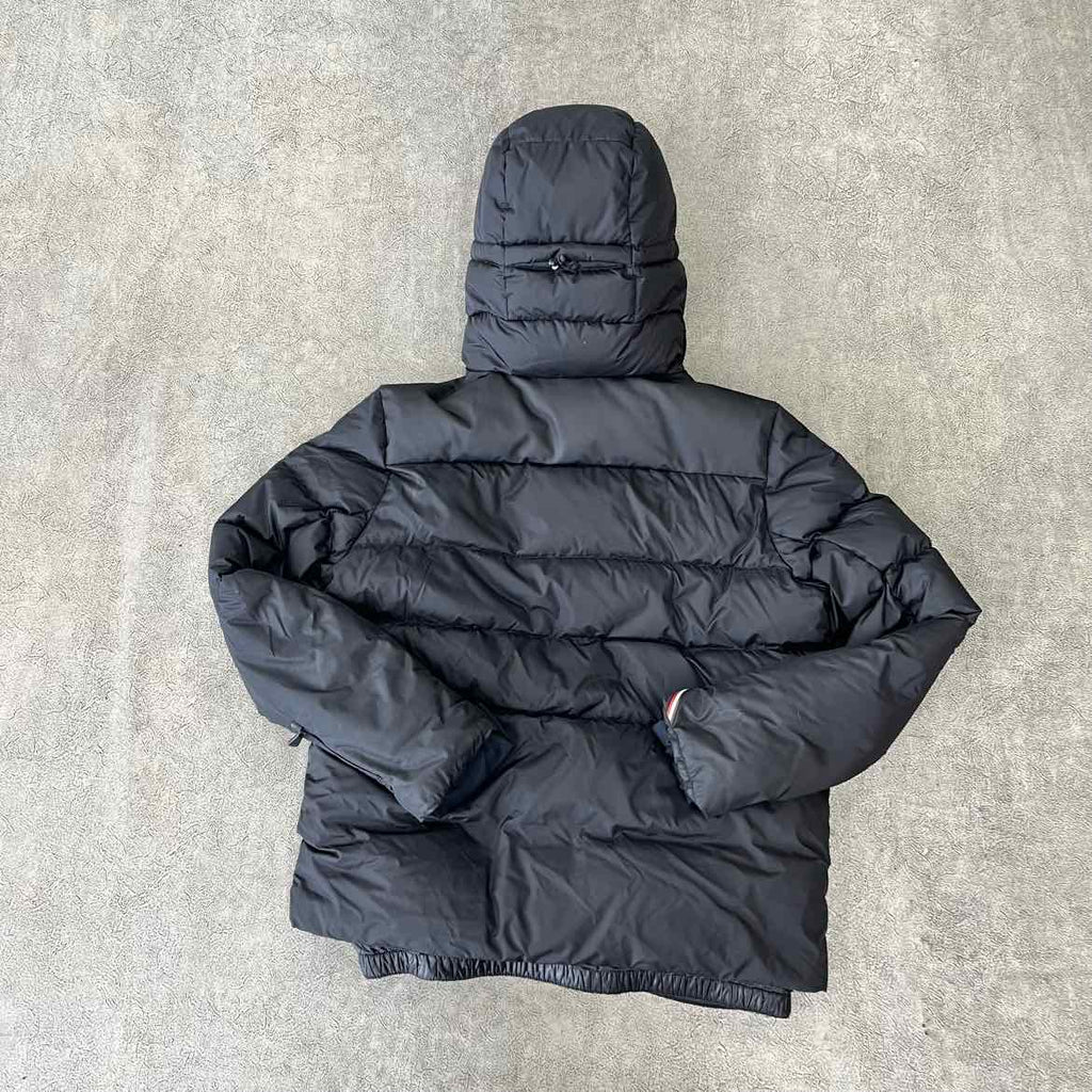 Moncler Jacket "RODENBERG GIUBBOTTO" Black Used Size 5