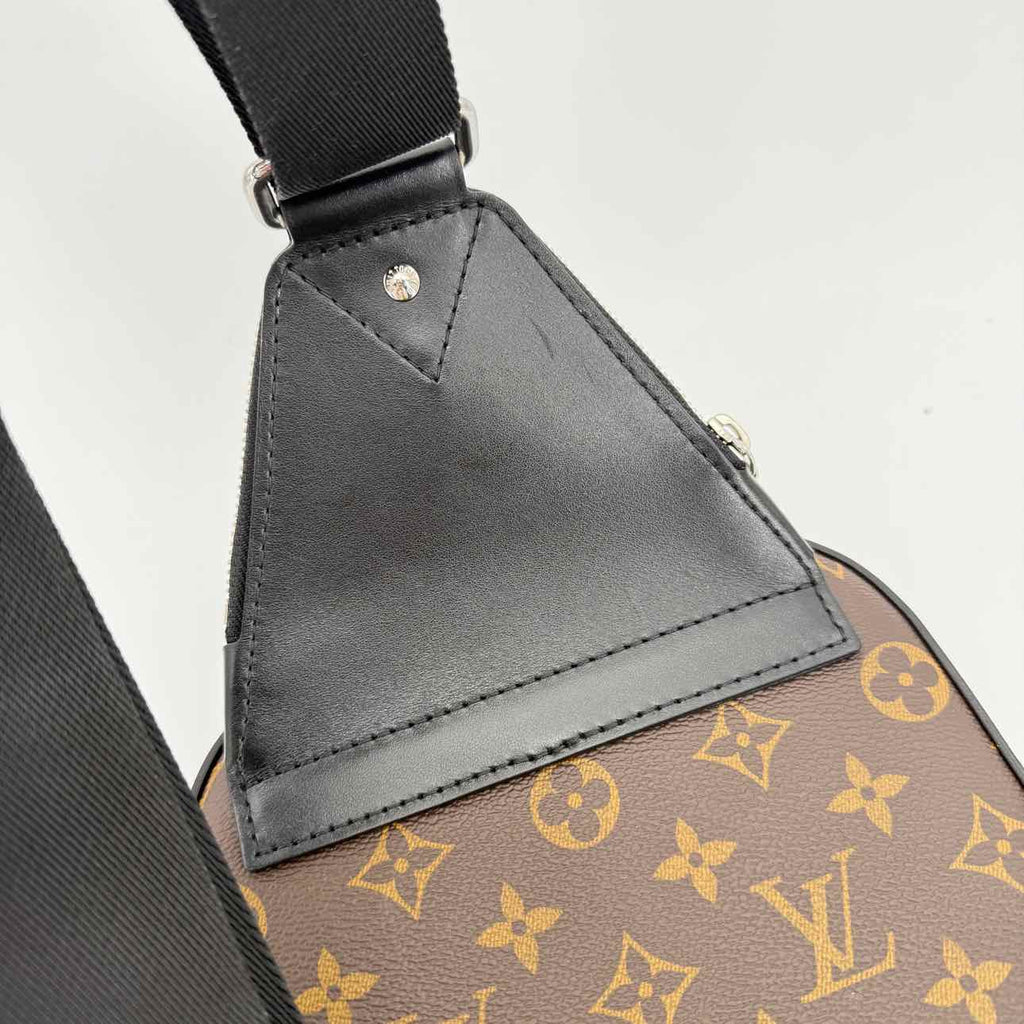 Louis Vuitton Bag "AVENUE SLING BAG" Used Brown