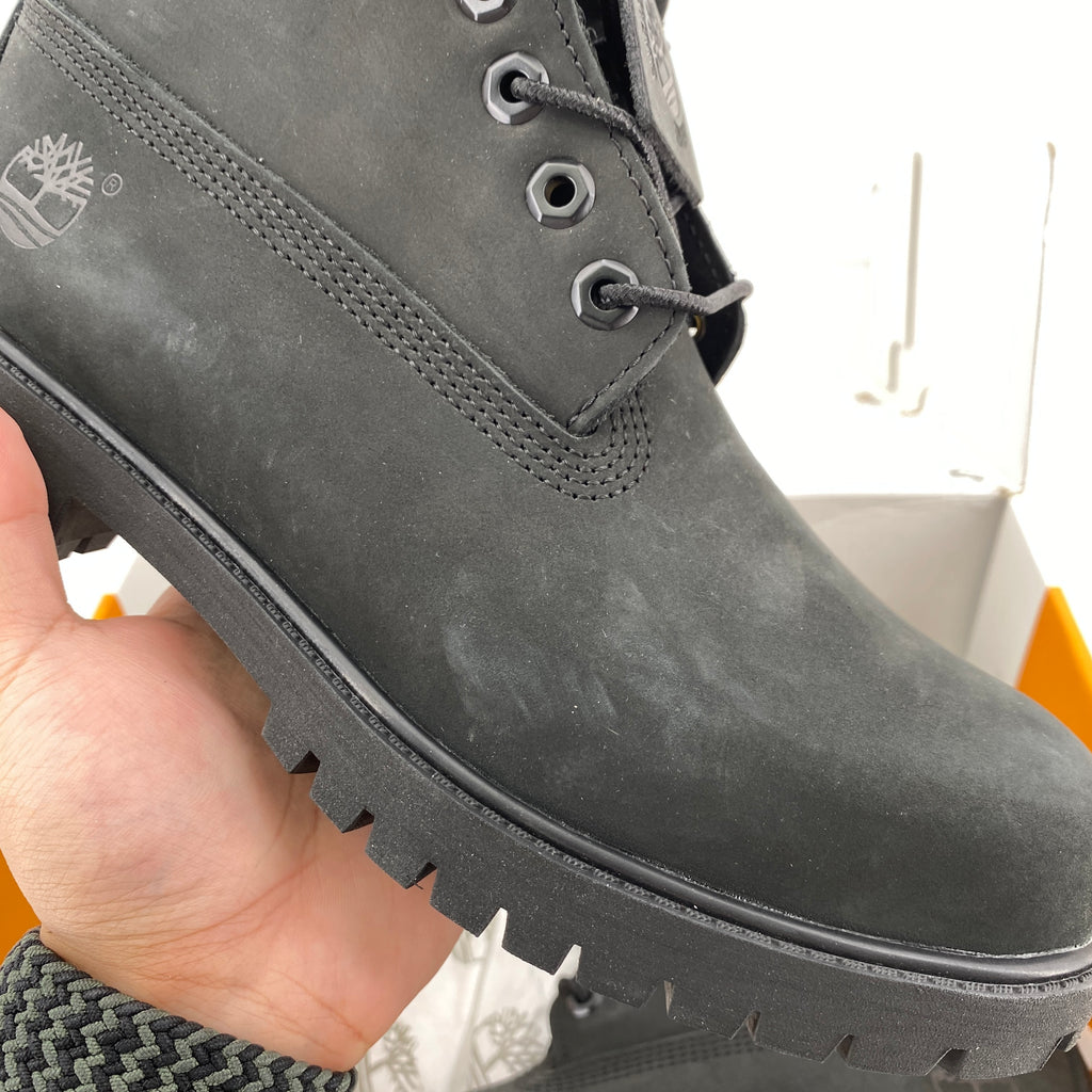 Timberland 6 Inch Boot "Black"  New Size 7.5
