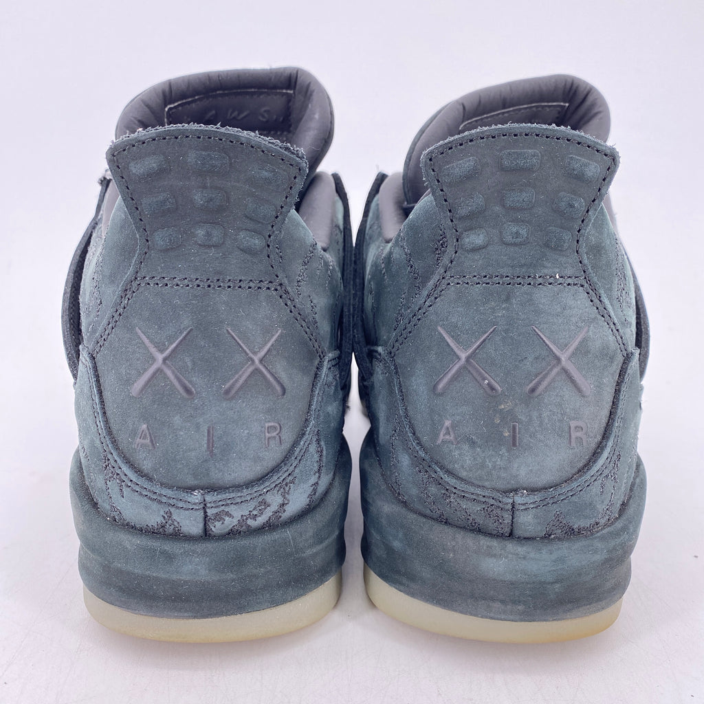 Air Jordan 4 Retro "Kaws Black" 2017 Used Size 10