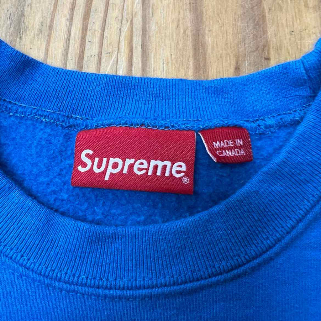Supreme Crewneck Sweater "FW22" Blue Used Size L