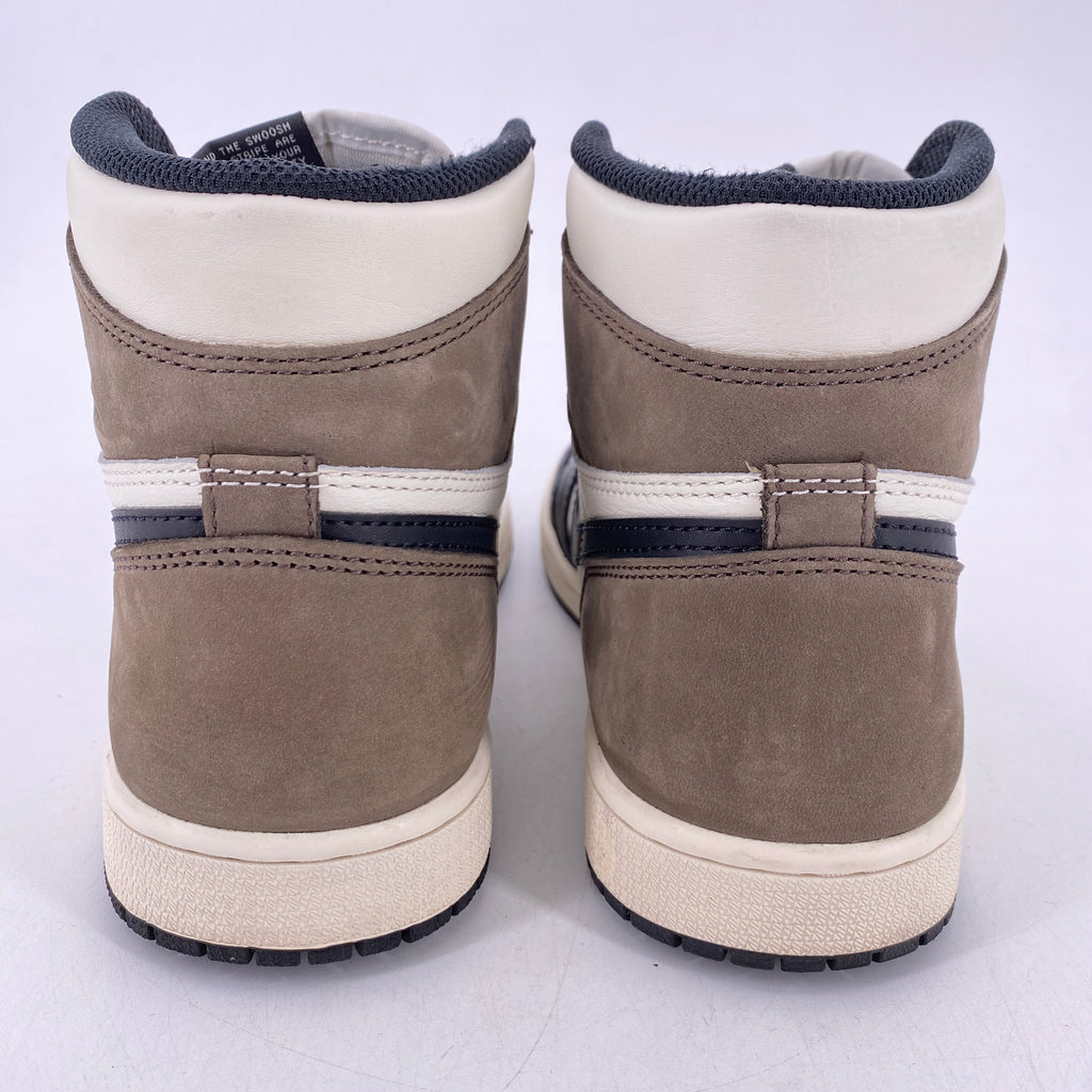Air Jordan 1 Retro High OG "Mocha" 2020 Used Size 8