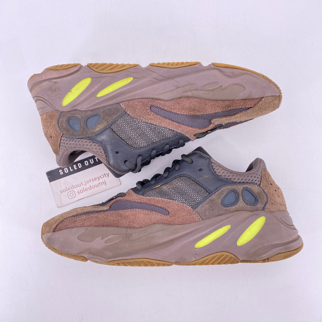 Yeezy 700 "Mauve" 2018 Used Size 9.5