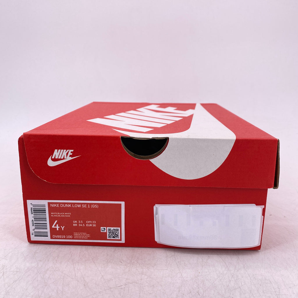 Nike (GS) Dunk Low SE "Tartan Plaid" 2023 New Size 4Y