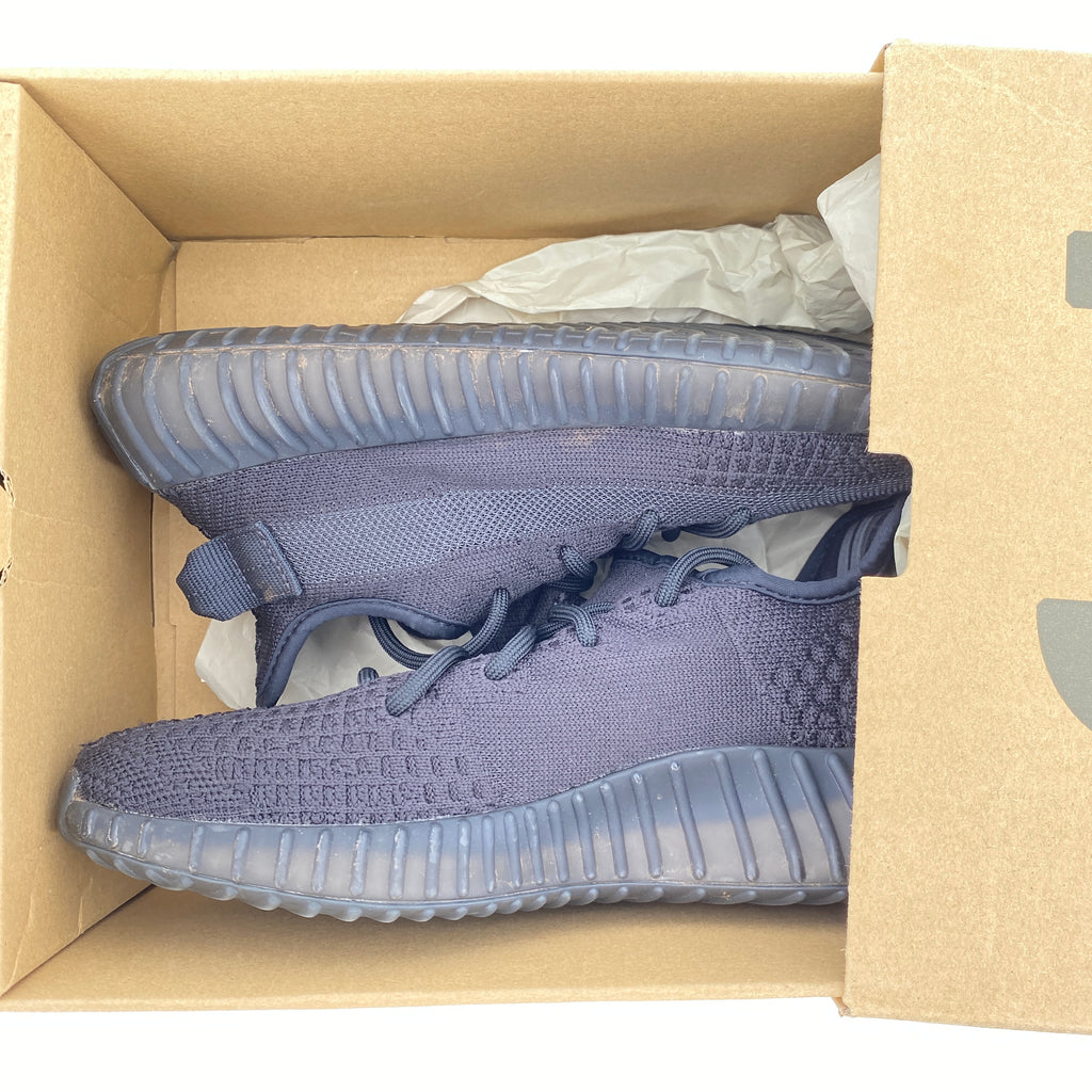 Yeezy 350 v2 "Onyx" 2022 Used Size 7