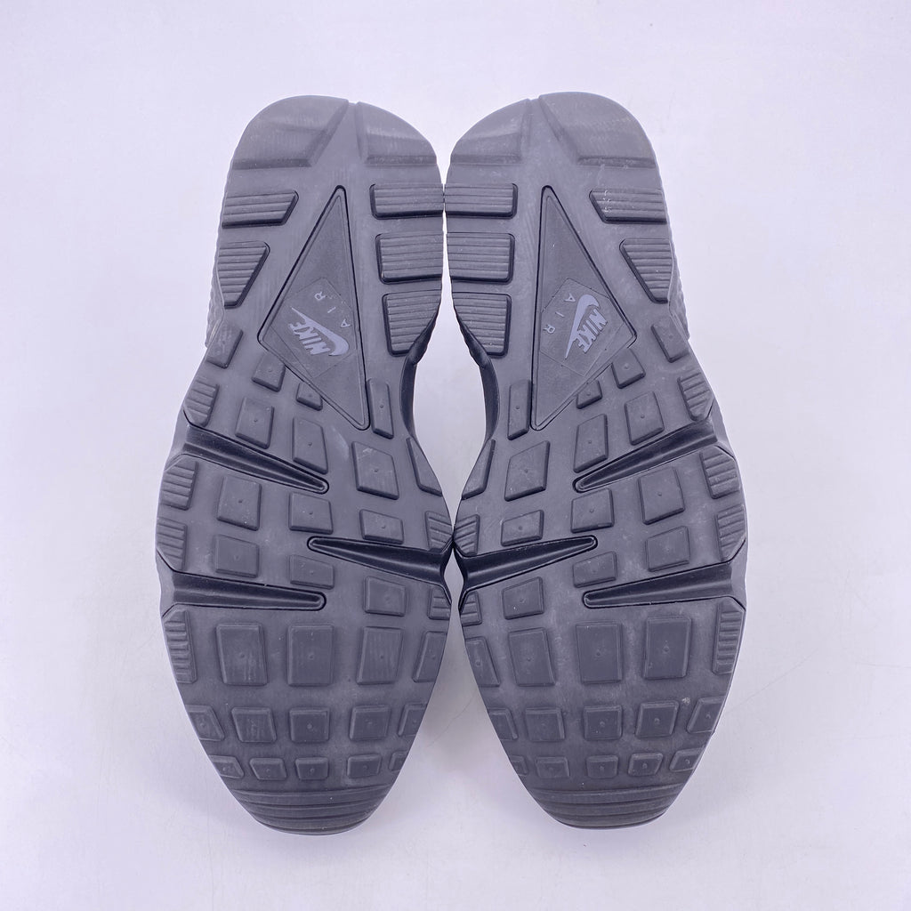 Nike Air Huarache "Triple Black" 2021 Used Size 11