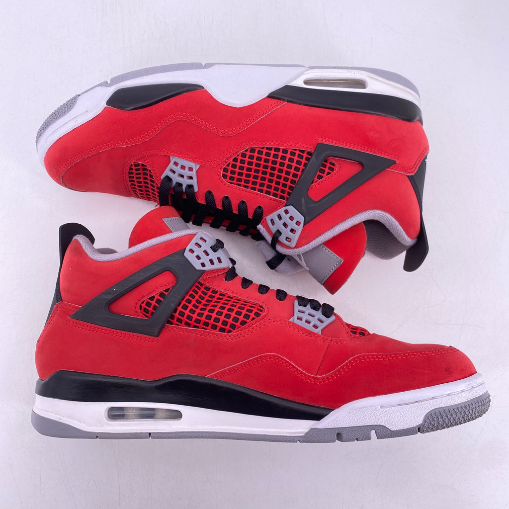 Air Jordan 4 Retro "Toro Bravo" 2026 Used Size 11.5