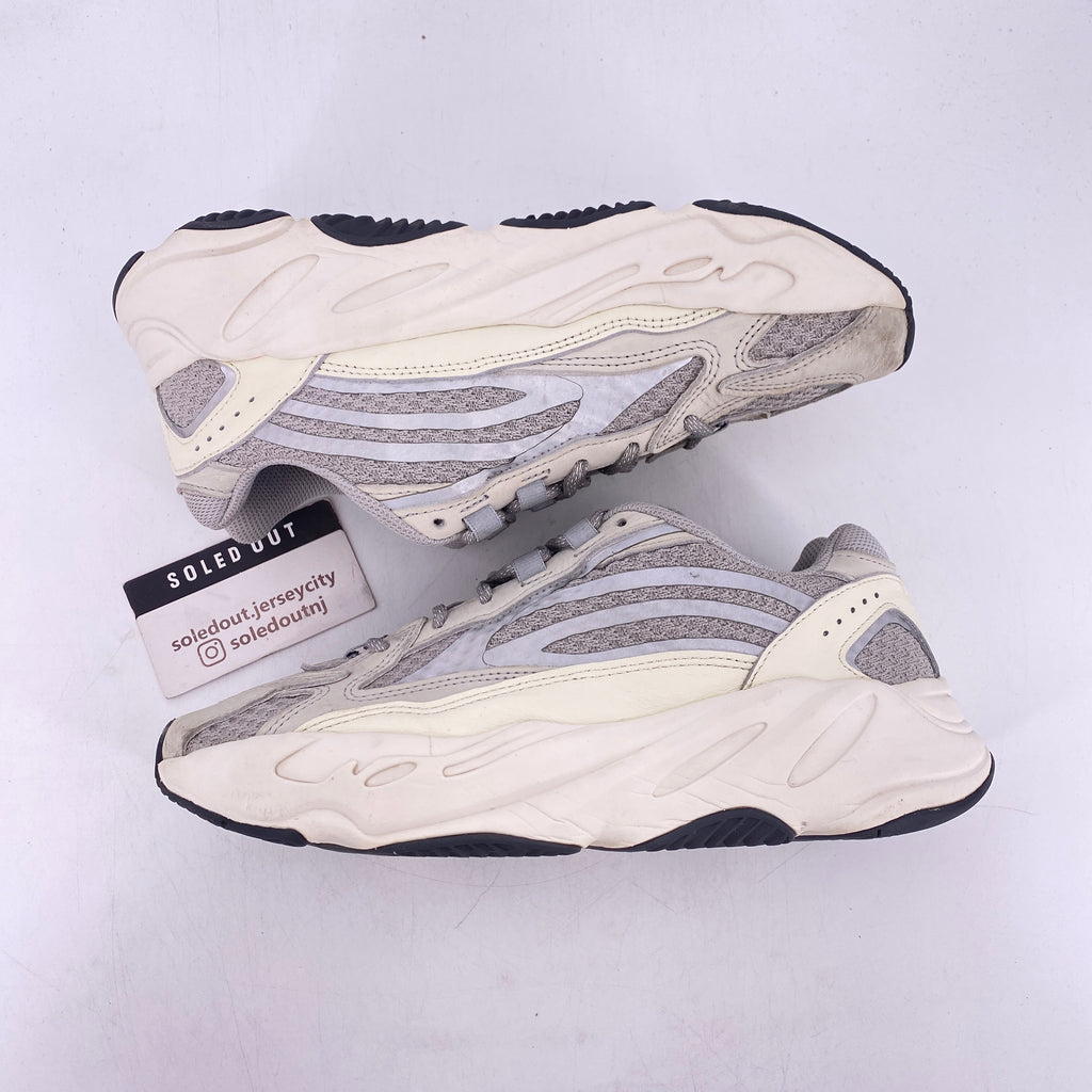 Yeezy 700 v2 "Static" 2018 Used Size 8