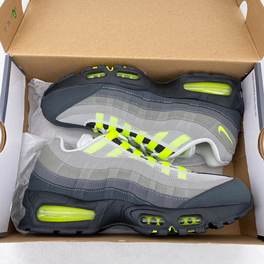 Nike Air Max 95 "Neon" 2025 Used Size 10