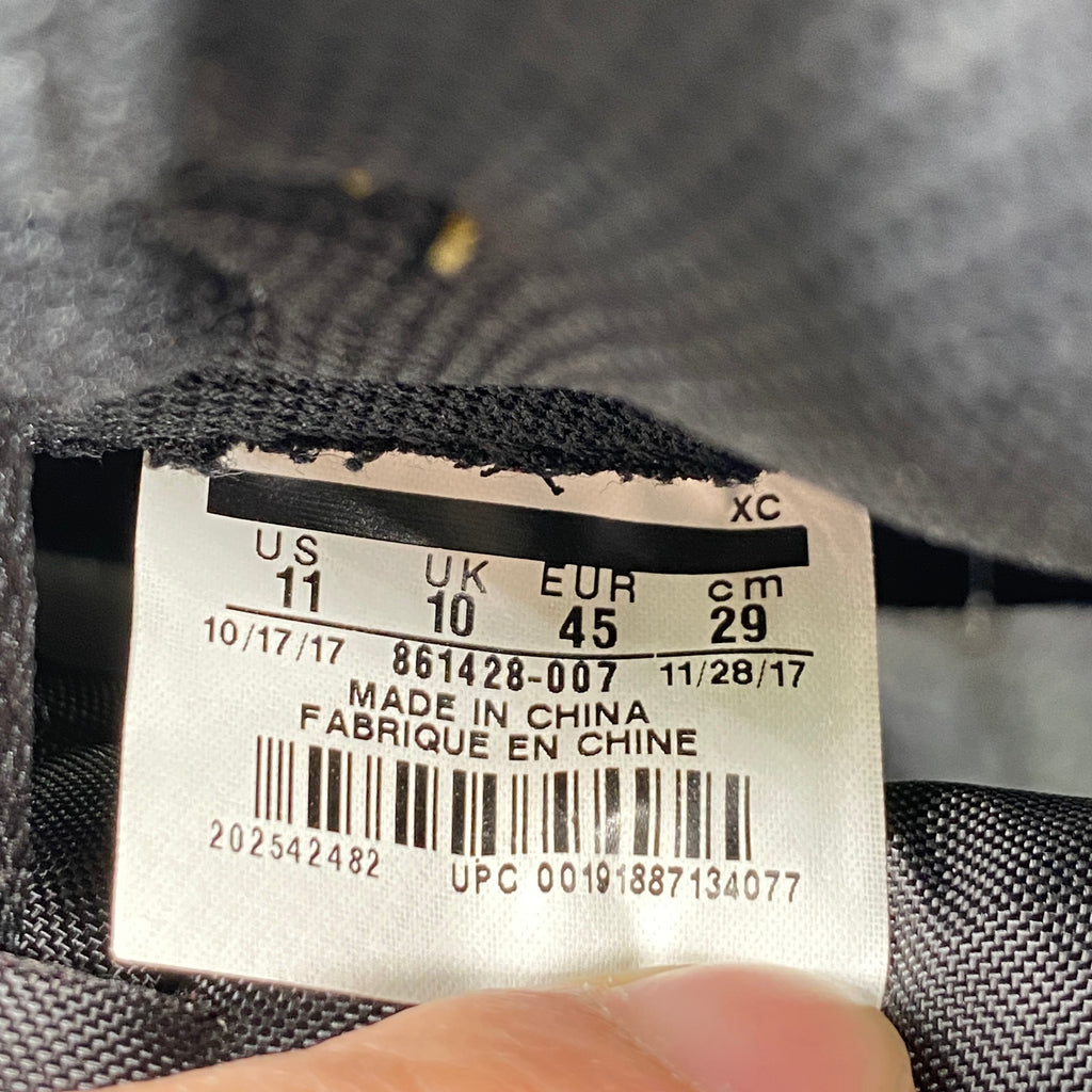 Air Jordan 1 Retro High OG "Gold Toe" 2017 Used Size 11