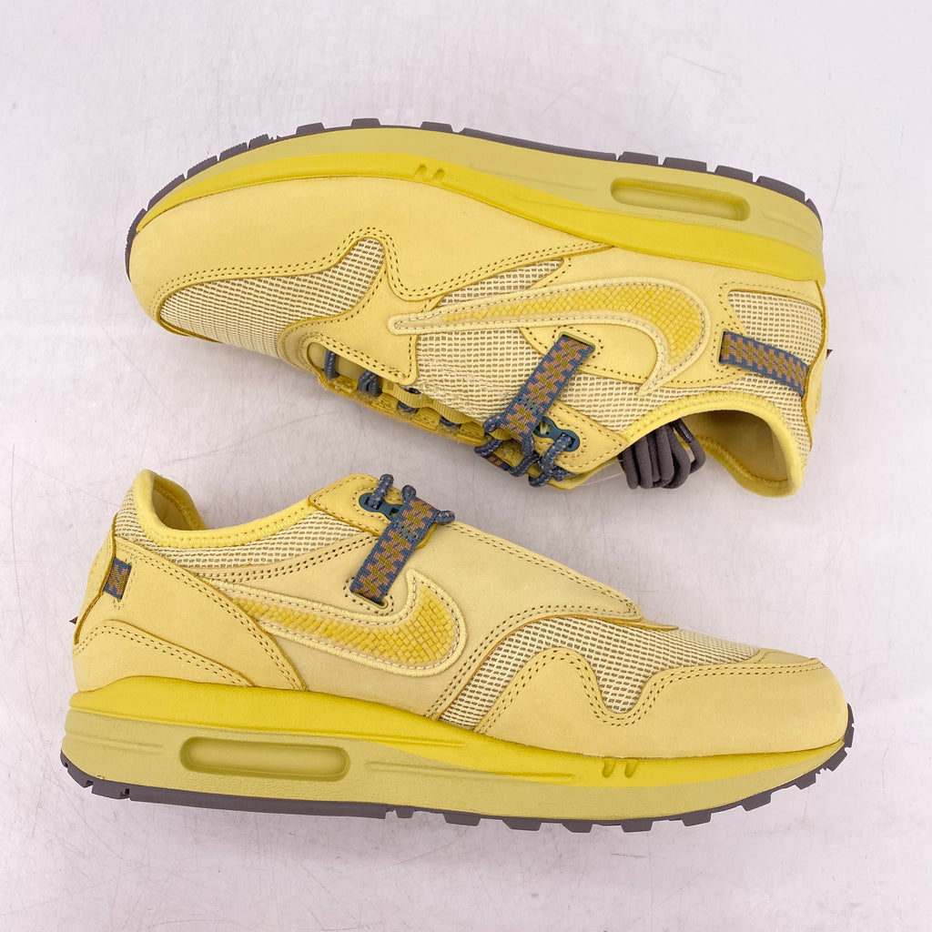 Nike Air Max 1 / CJ "Saturn Gold" 2022 New Size 8.5