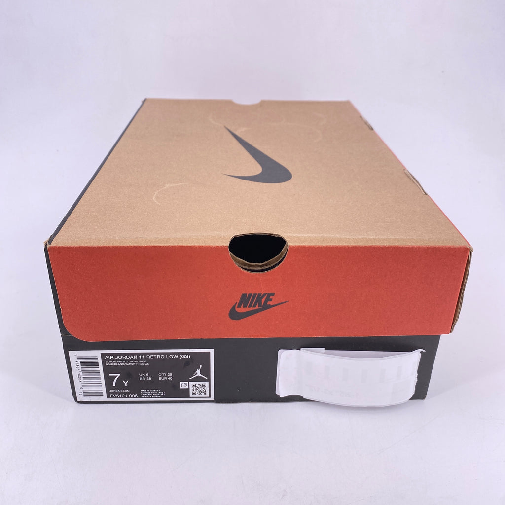 Air Jordan (GS) 11 Retro Low "Bred" 2025 Used Size 7Y