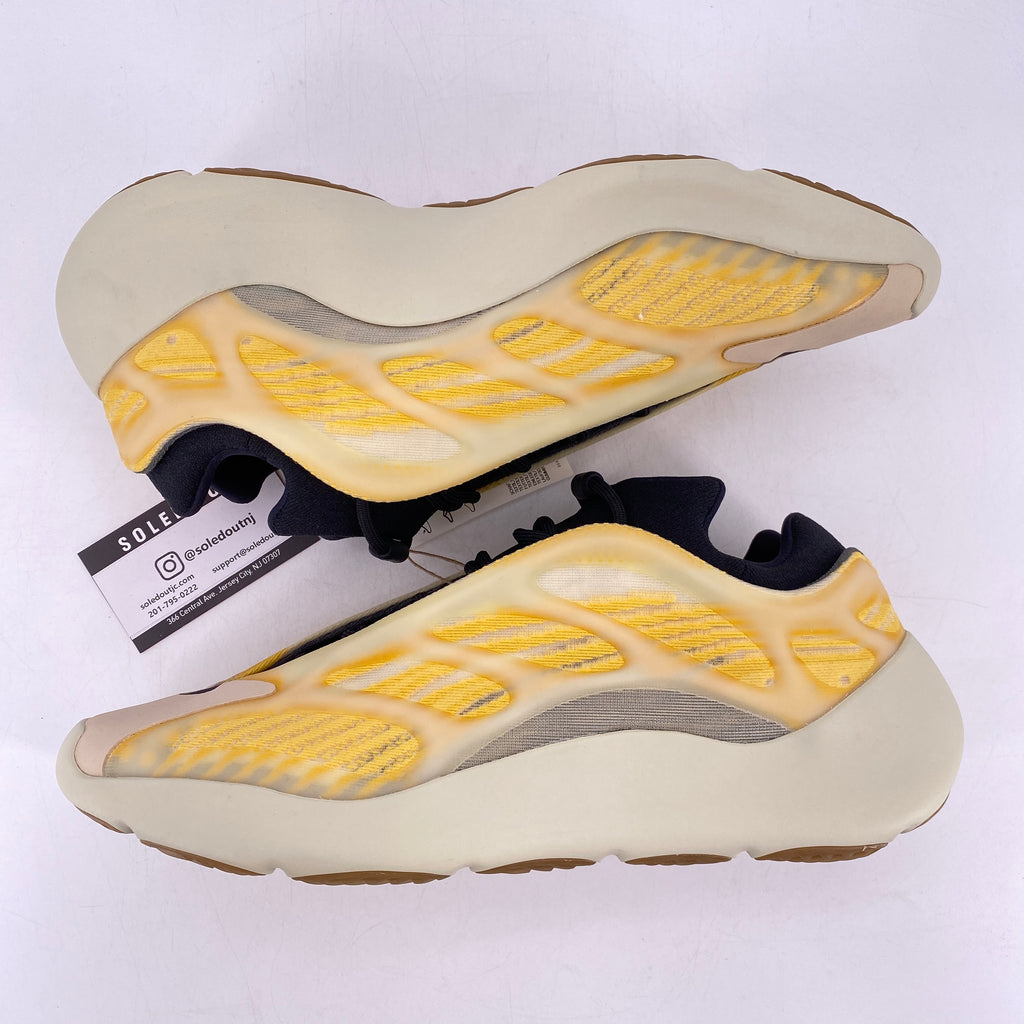 Yeezy 700 v3 "Mono Safflower" 2022 New Size 13.5