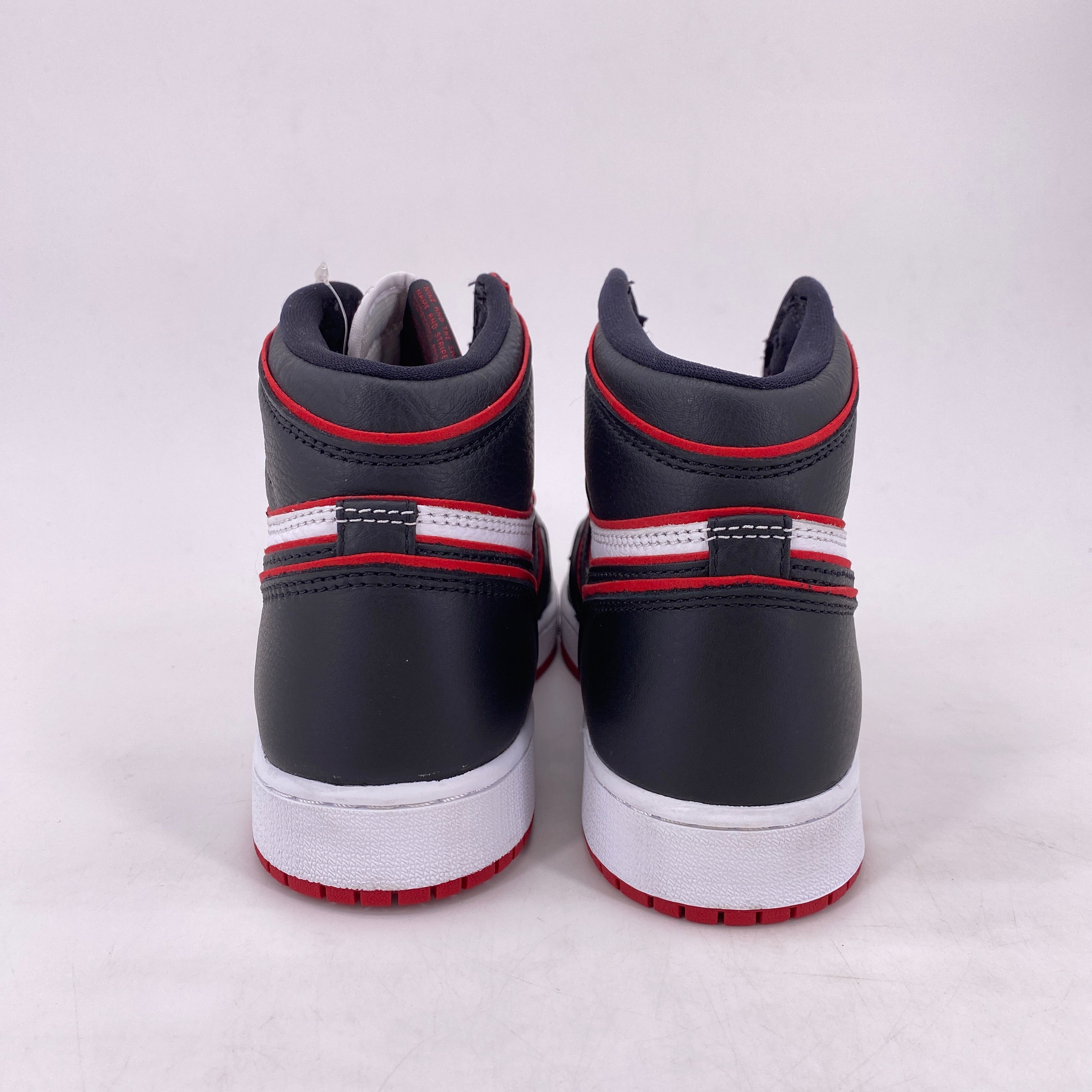 Air Jordan (GS) 1 Retro High OG &quot;Bloodline&quot; 2019 New Size 5Y
