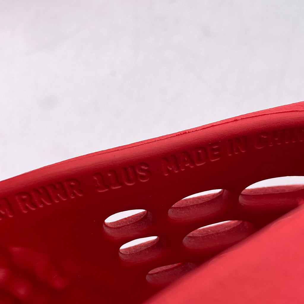 Yeezy Foam RNNR "Vermillion" 2021 Used Size 11