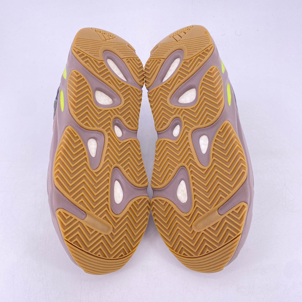 Yeezy 700 "Mauve" 2018 Used Size 12