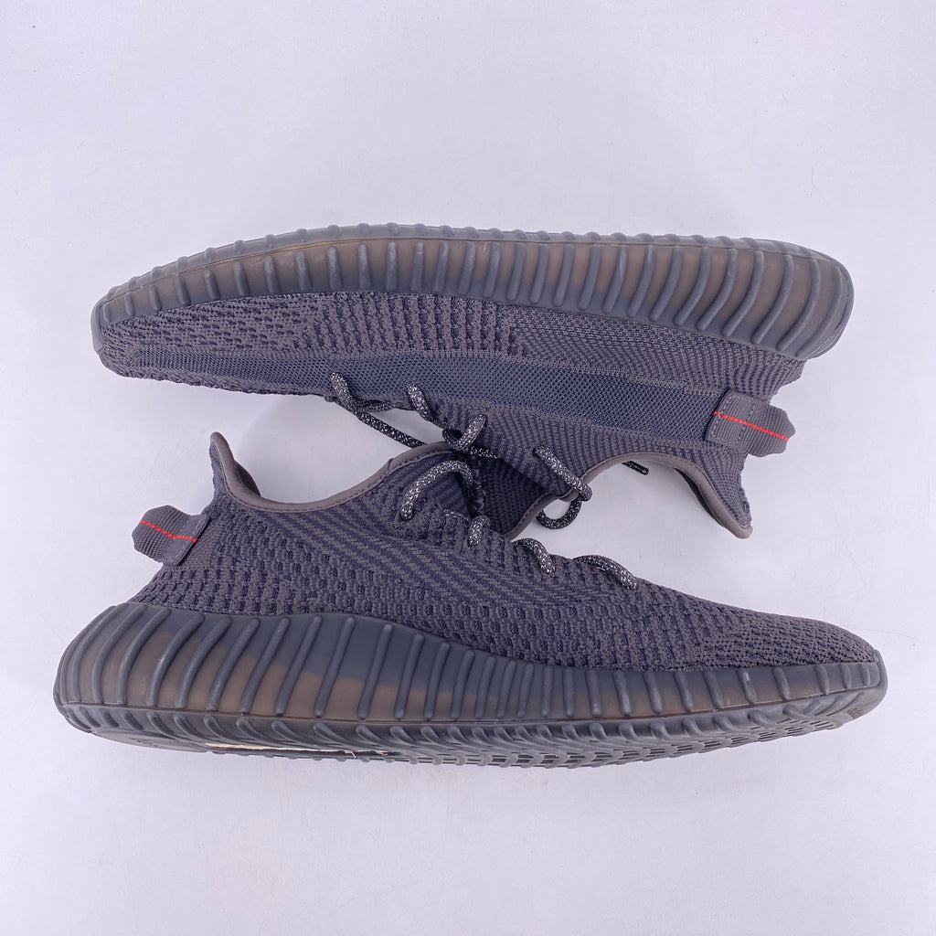 Yeezy 350 v2 "Black" 2019 Used Size 13