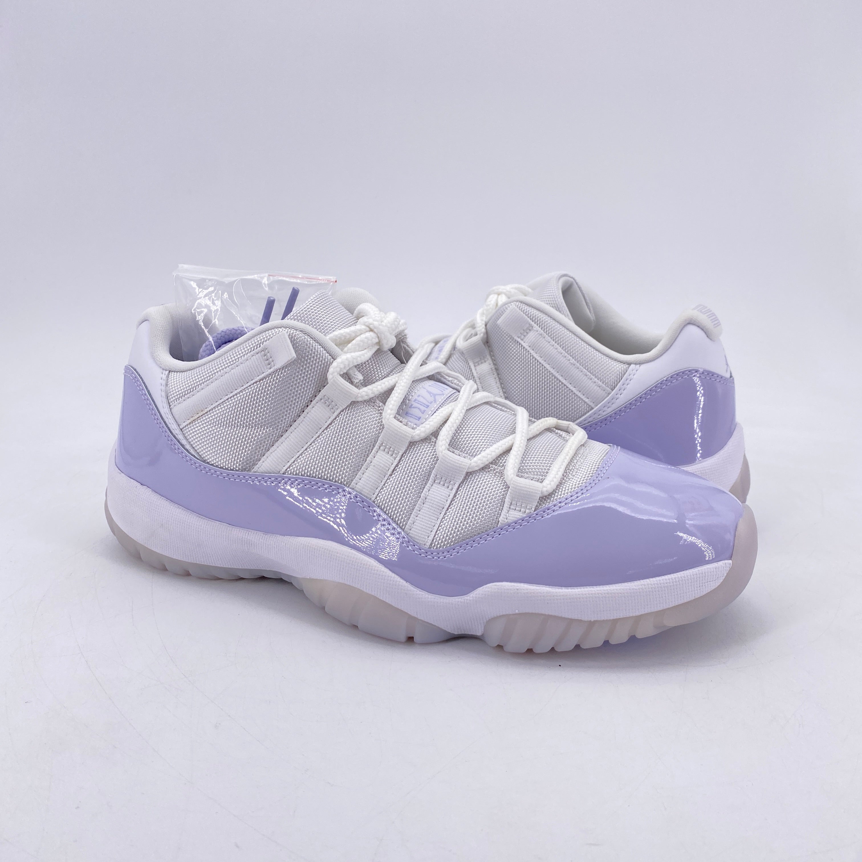 Jordan 11 violet online